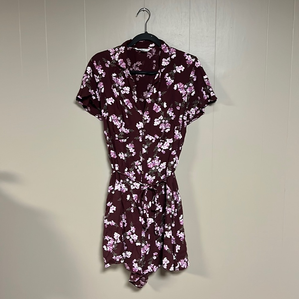 American Eagle Outfitters maroon floral print v-neck romper size XXL